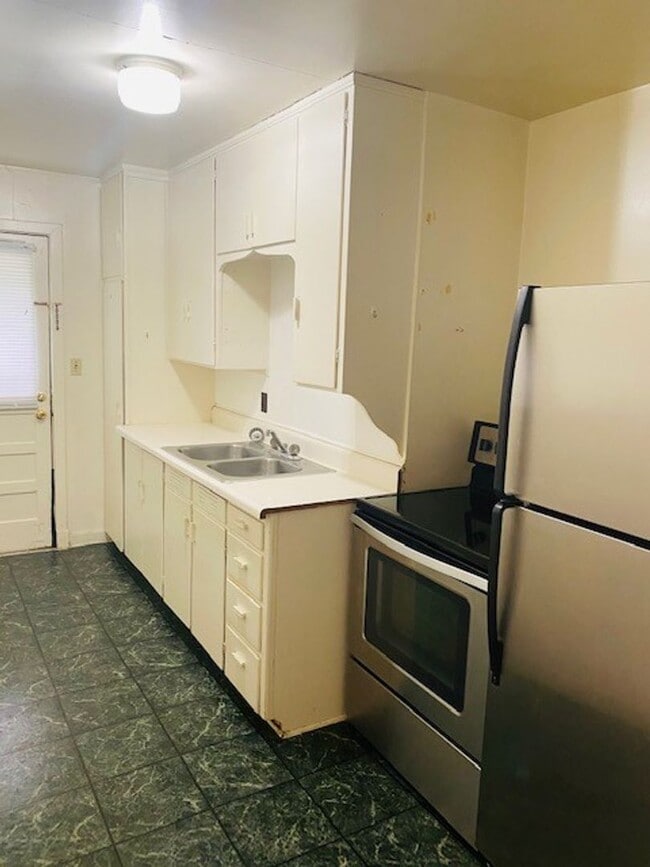 Photo - Well-Kept Duplex