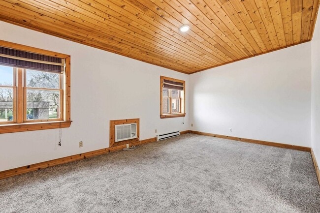 Photo - 147 W Main St Unit 1