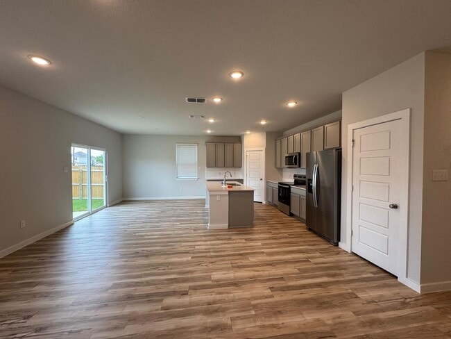 Photo - 5935 W Hausman Rd