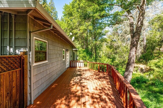 Photo - 850 Conn Valley Rd