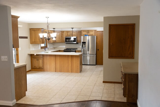 Photo - N1614 Meadowview Dr