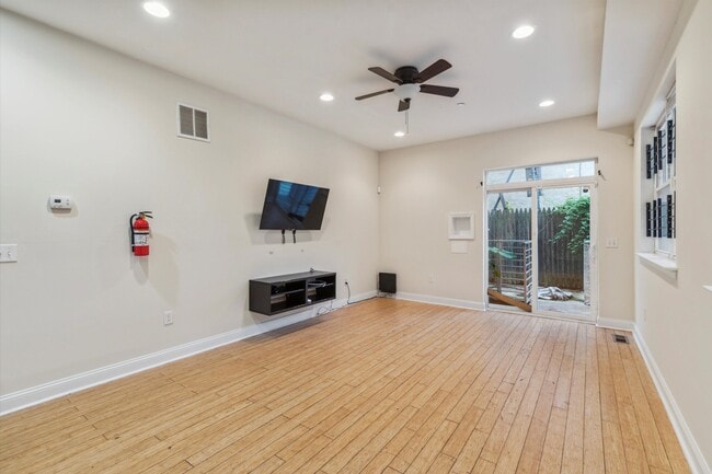 Building Photo - 2129 N 17th St Unit A