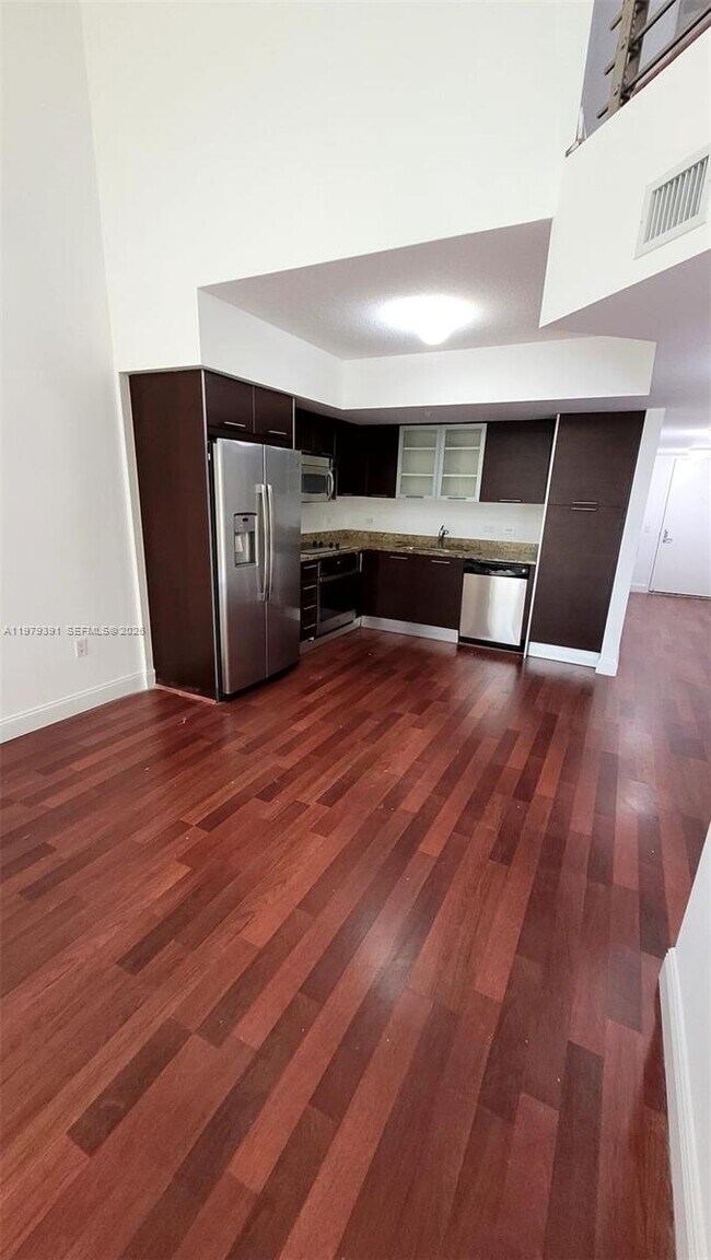 Photo - 41 SE 5th St Unit 709