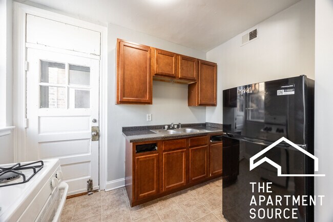 Photo - 2007 W Jarvis Ave