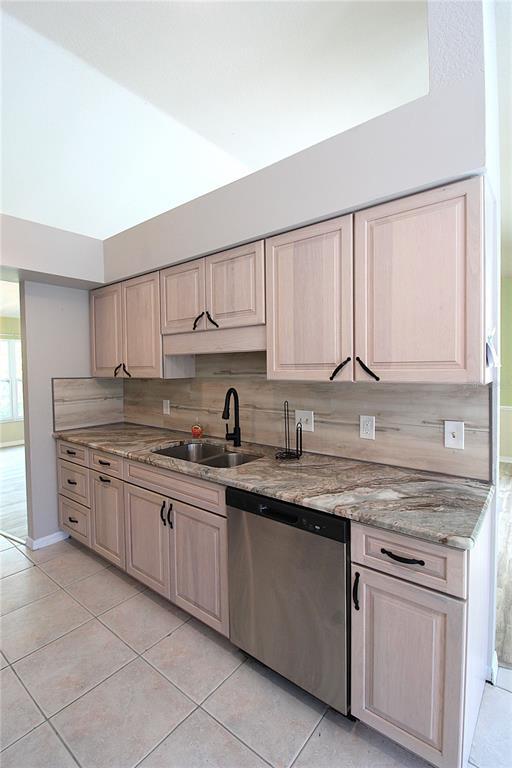 Photo - 9421 Fruitland Ave