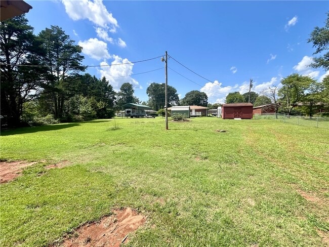 Photo - 136 Bruce Blvd