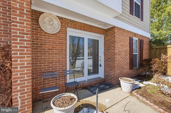 Building Photo - 4700 Warm Hearth Cir