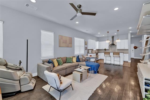 Photo - 228 Wimberly St