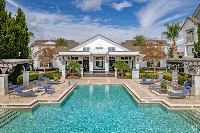 Piscina estilo centro turístico - Talcott at Windermere