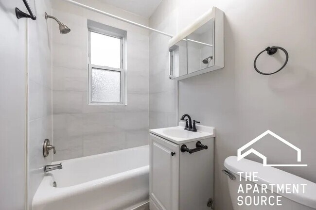 6912 N Ashland Ave Unit 6912 North Ashland Avenue
