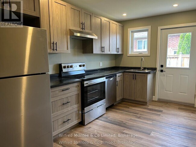 Photo - 187 Balaklava St Unit 1