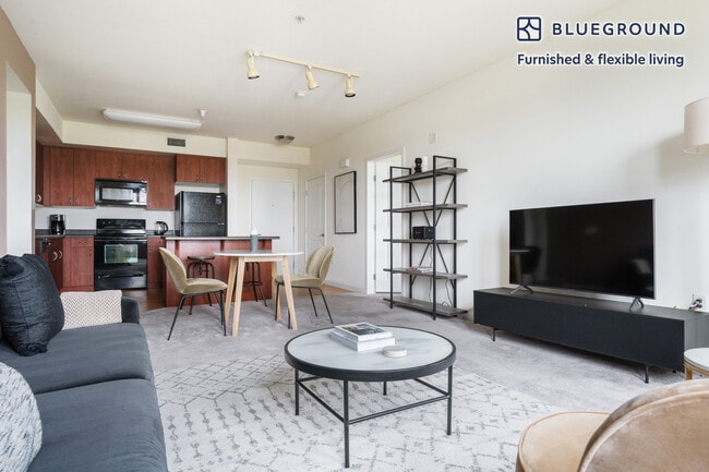 24 Union Square Unit SI FL5-ID1386