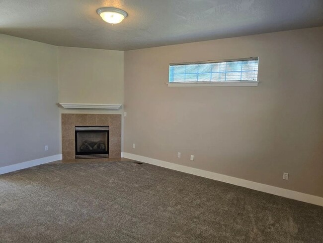 Photo - 3 Bedroom House in Cal Young Area