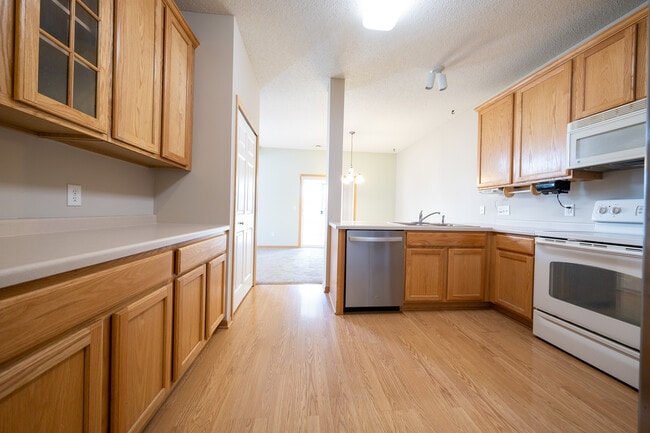 Photo - 6642 Pine Crest Trail S