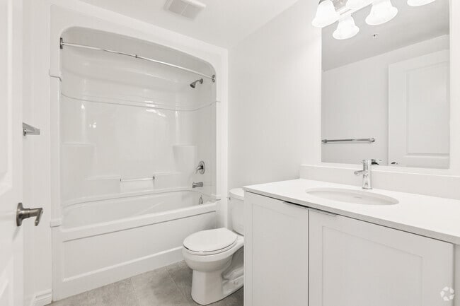 1BR, 1BA - 786SF - Bathroom