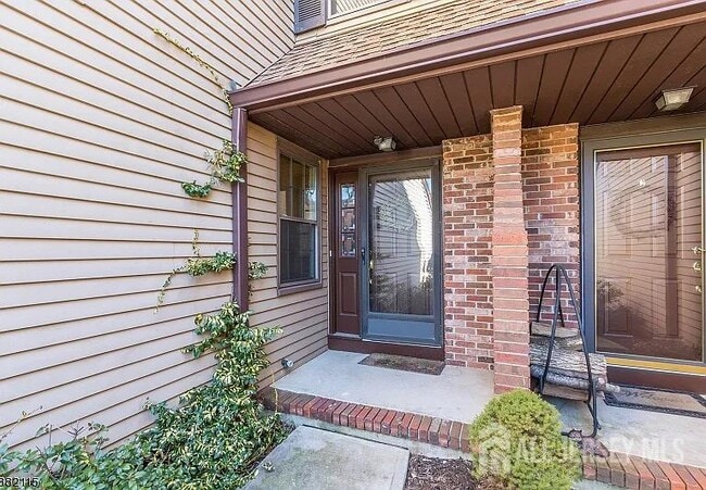 86 Bayberry Dr