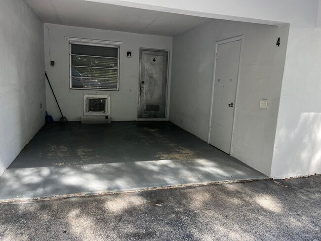 209 SE 6th St