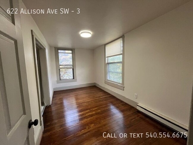 Photo - 622 Allison Ave SW Unit 3