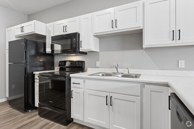 Studio - 458SF - Kitchen/Dining Room
