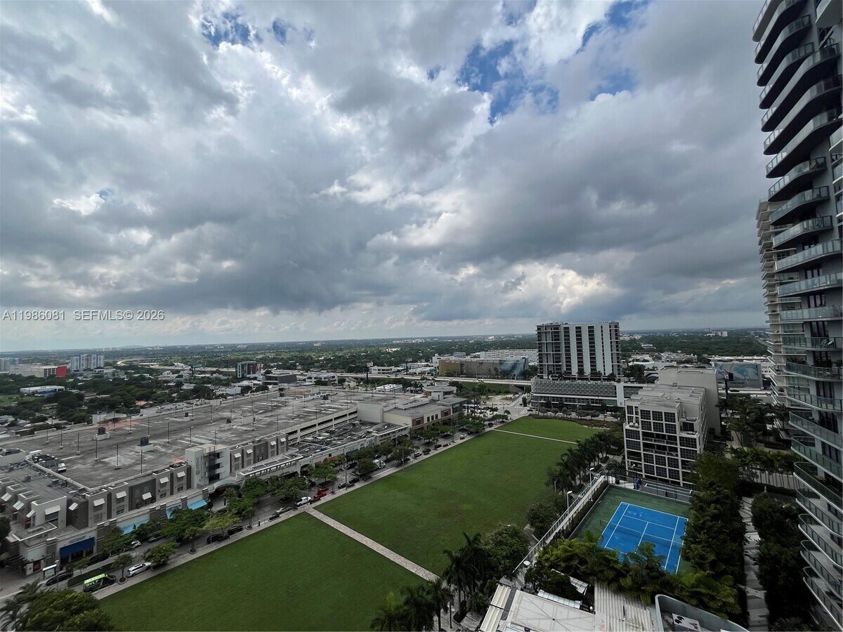 Photo - 3301 NE 1st Ave Unidad H1810