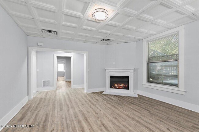 Photo - 2150 Park St