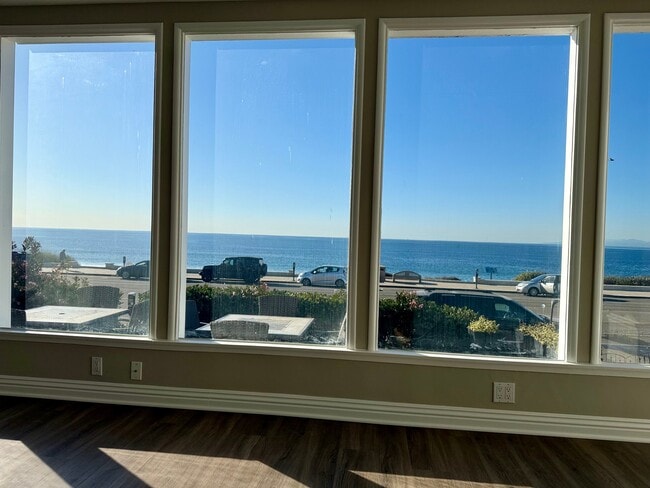 Photo - 1722 Esplanade