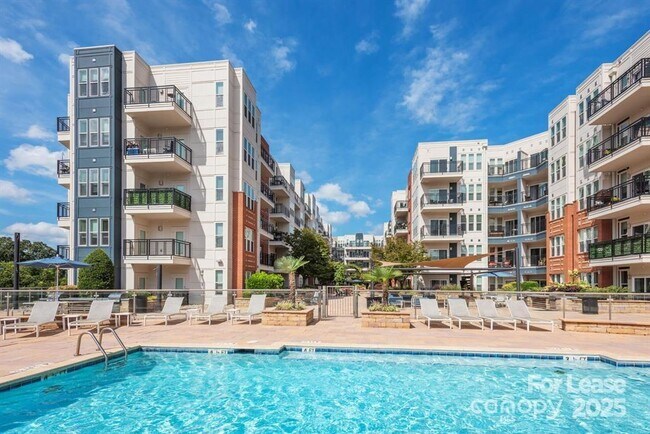 Photo - 902 W 4th St Unit Grove