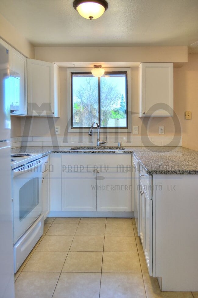 Photo - **COMING SOON** Clean & Spacious Spokane Valley Duplex