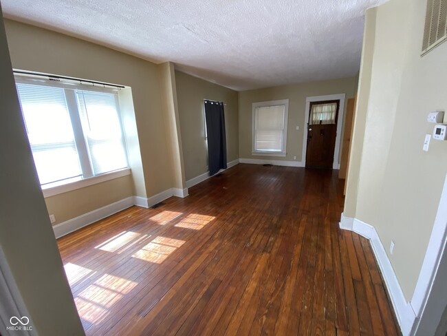 Photo - 923 E Berwyn St