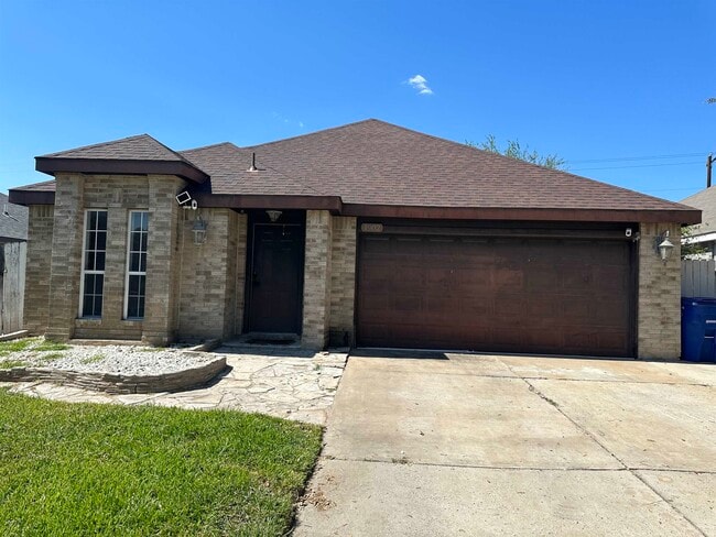 Photo - 1902 Denmark Ln