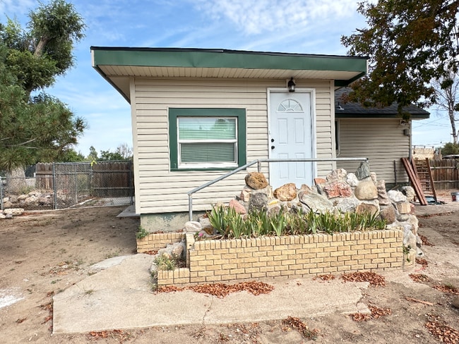 Building Photo - 102 N 9th Ave Rental