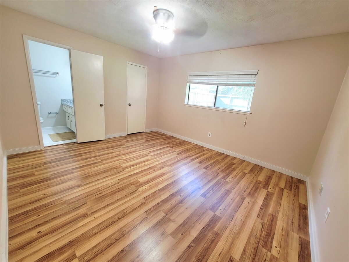 Photo - 3005 Winchester Way