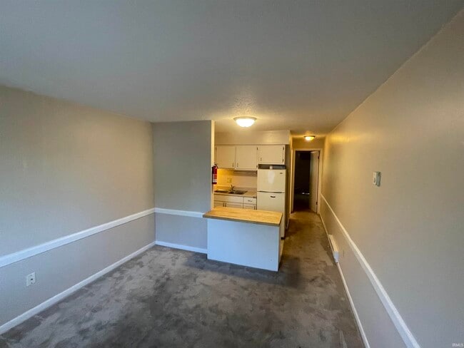 Photo - 1005 N Rogers St Unidad B-6