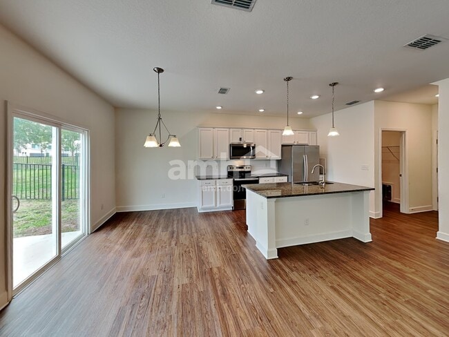 Photo - 8553 Highfield Ave
