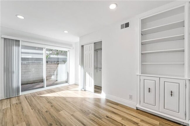 Photo - 25572 La Mirada St