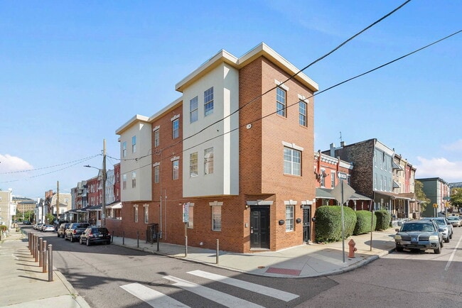 Photo - 621 N 33rd St