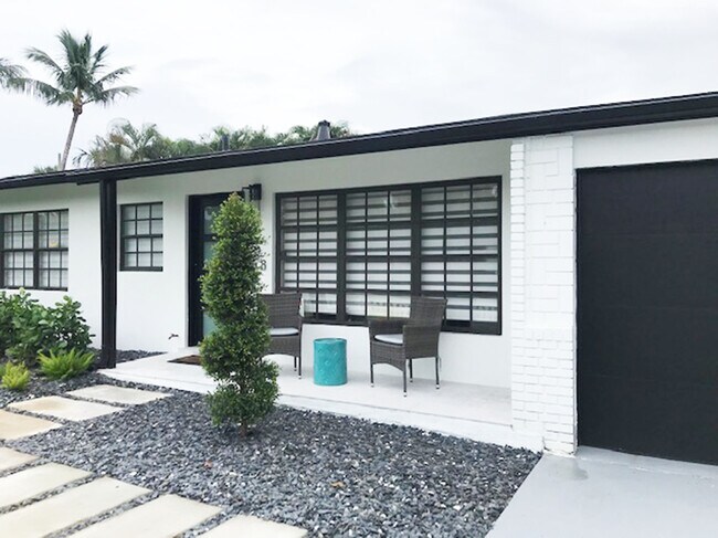 Photo - Furnished Short Term Rental - 108 NE 19th St