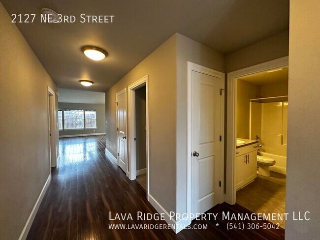 Photo - 2127 NE 3rd St