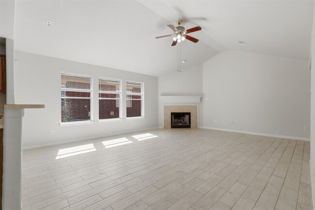 3206 Rose Quartz Ln