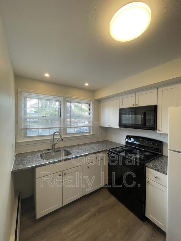 Photo - 307 Washington St