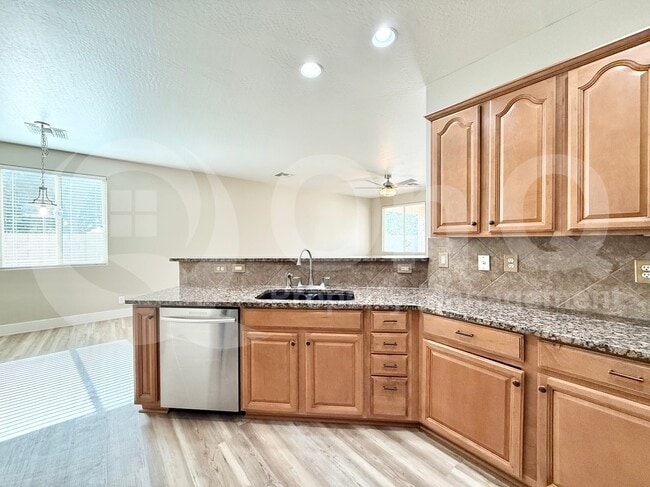 Photo - 3690 E Longhorn St