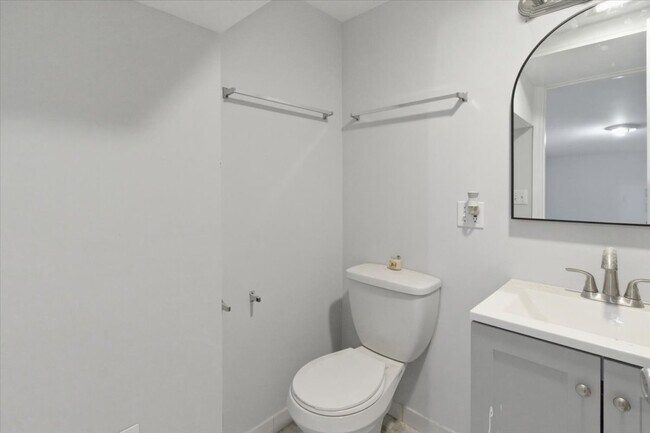 Photo - 910 W Gunnison St Unit G