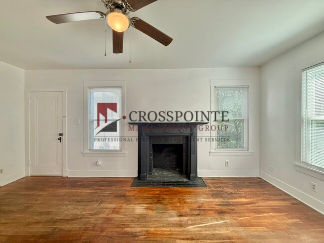 Photo - 831 W Houston St Unidad A