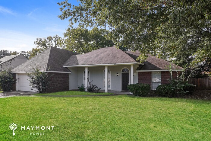 Photo - 107 Whitewood Ln