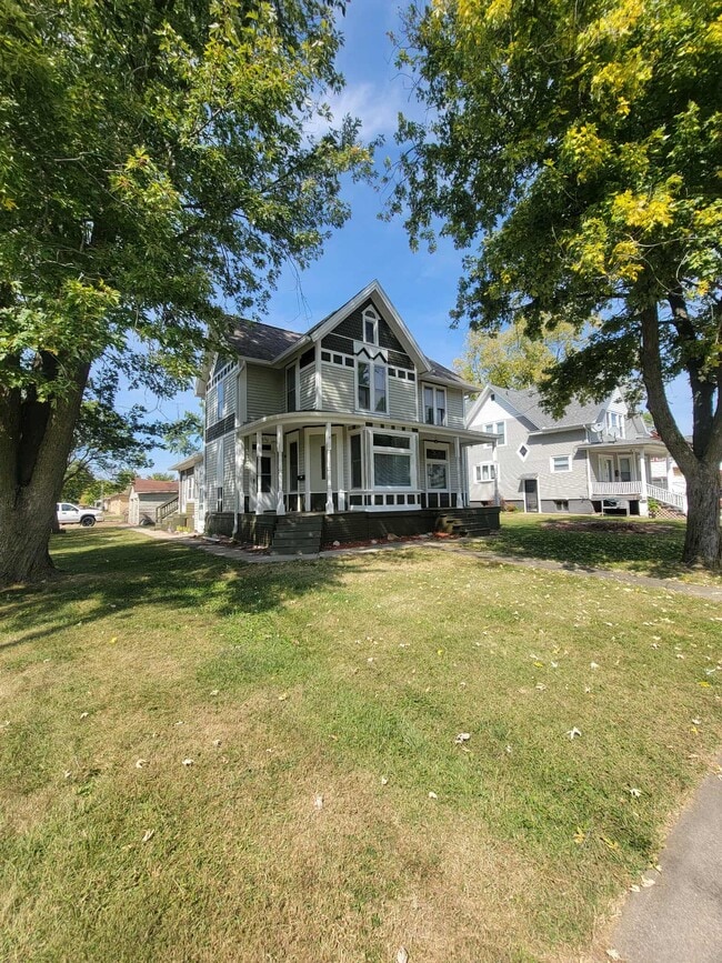 Photo - 700 N Main St Unit 1