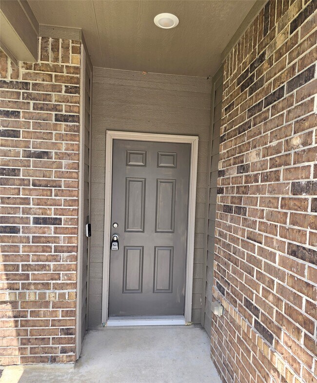 Photo - 2714 Summer Ln