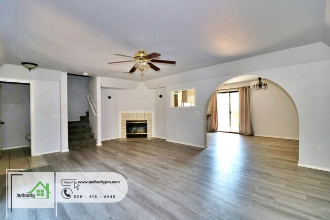 Photo - 727 Flower Ash Ln