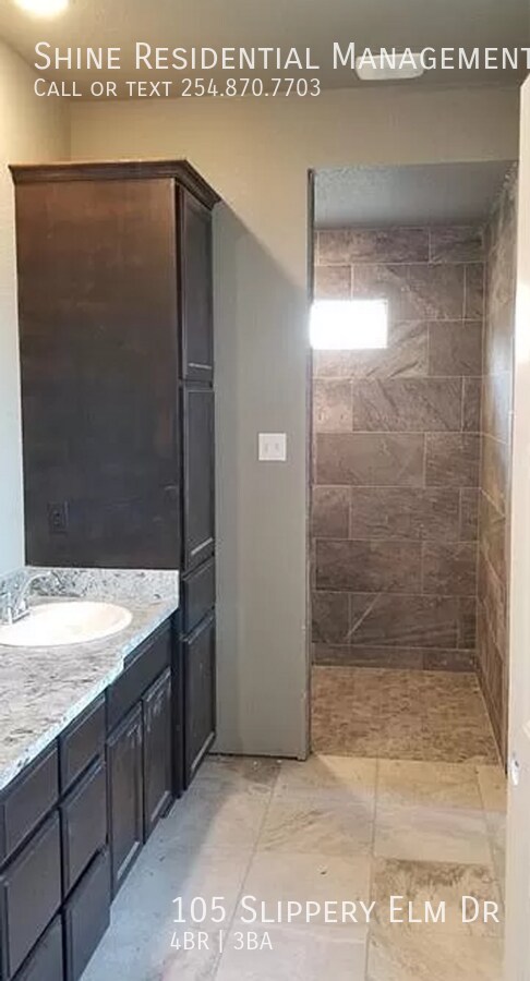 Photo - 105 Slippery Elm Dr