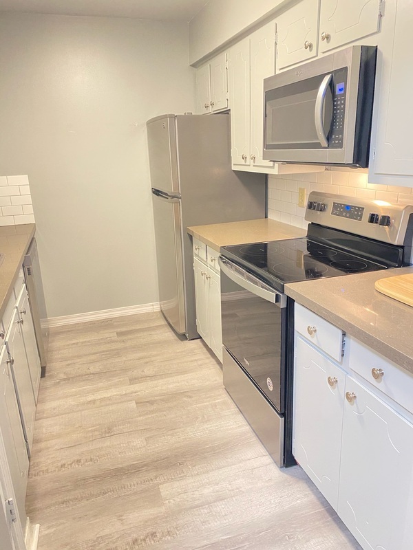 Building Photo - 110 5th St Unit C204 Rental