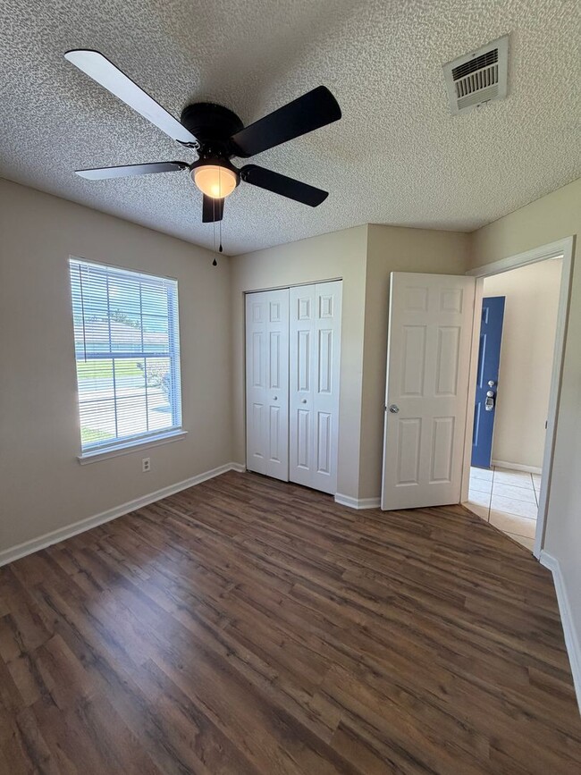 Photo - 101 Talbot Ct Unit 1